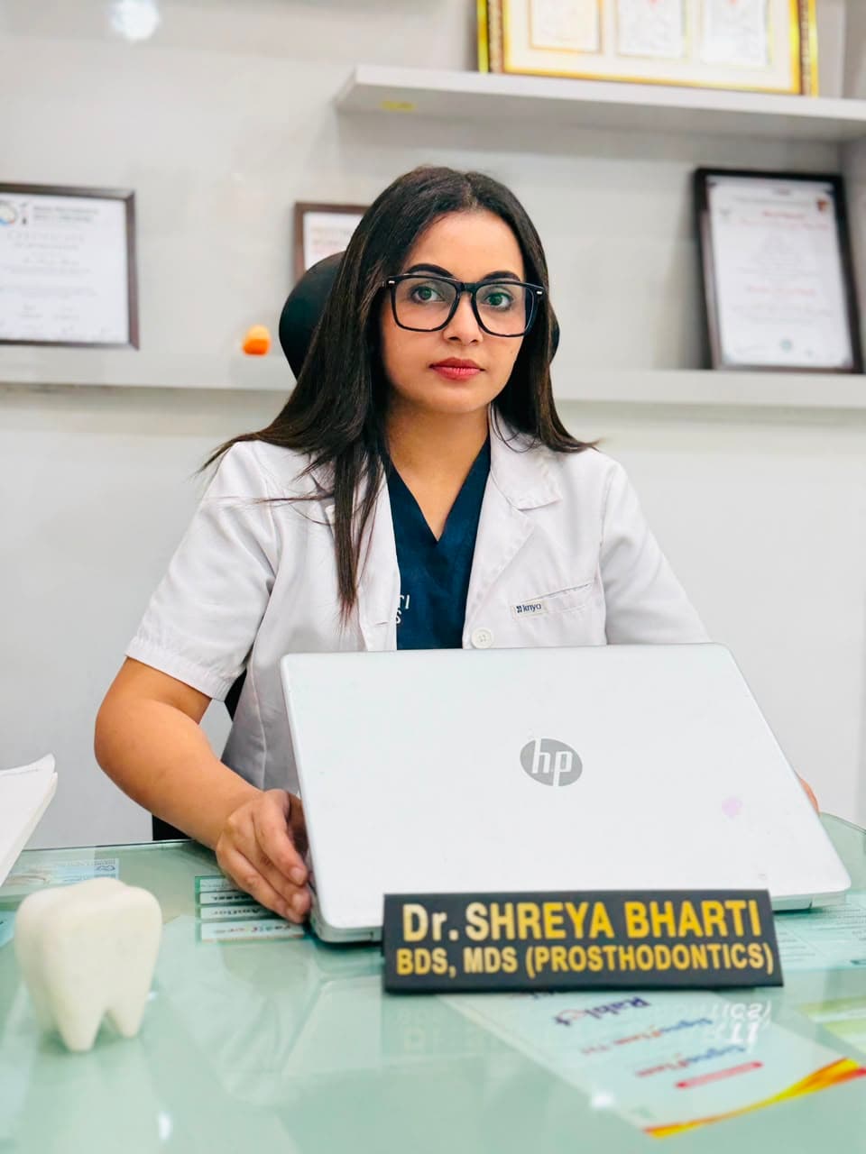 Dr. Shreya Bharti treating patient at Infinity Dental Care - Top Dental Clinic in Ranchi