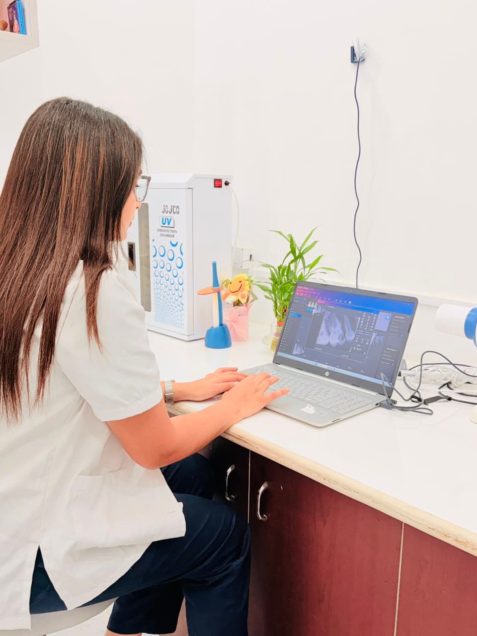 Modern dental operatory room featuring advanced digital equipment